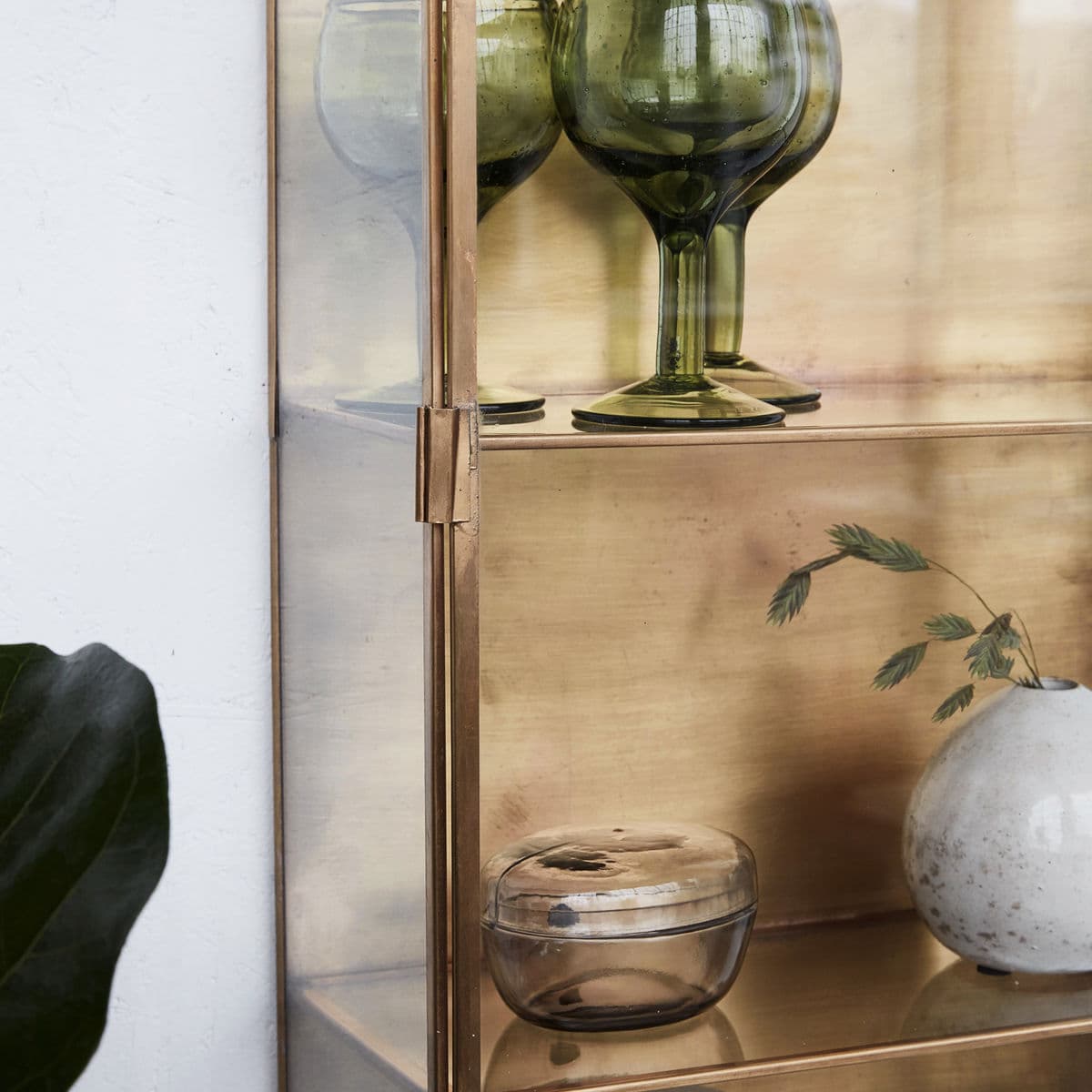 Glass Väggskåp Mässing 80cm