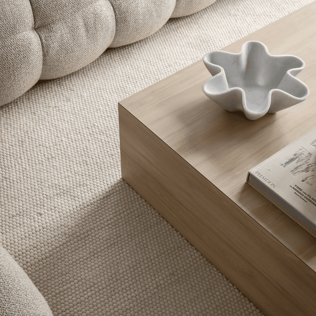 Milos Ullmatta White 200x300