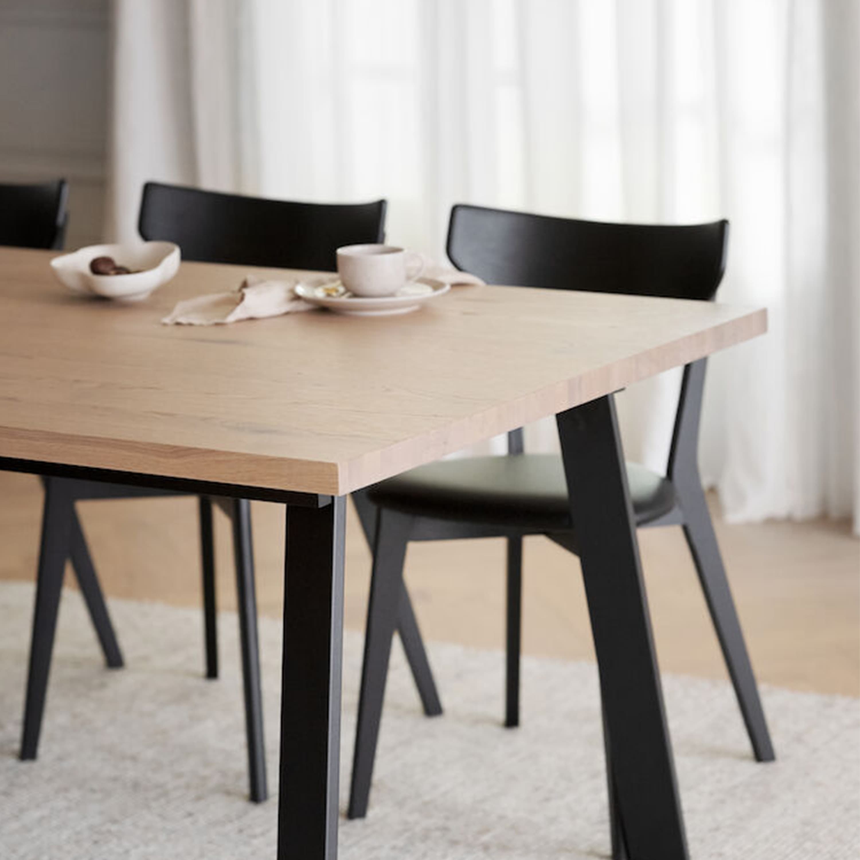 Winnipeg Matbord Vitpigmenterad Ek 200cm