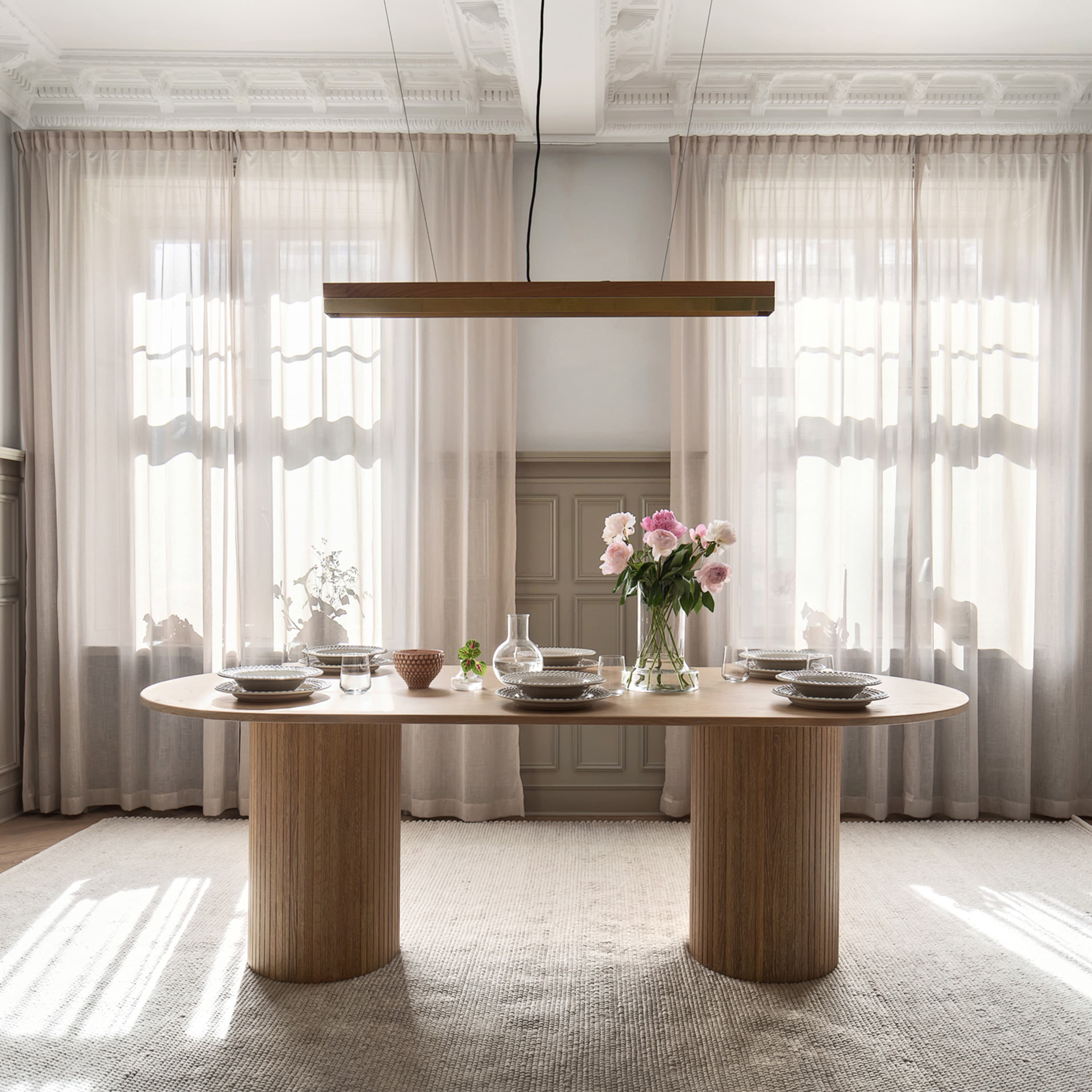 Adele Matbord Vitpigmenterad Ek 220cm