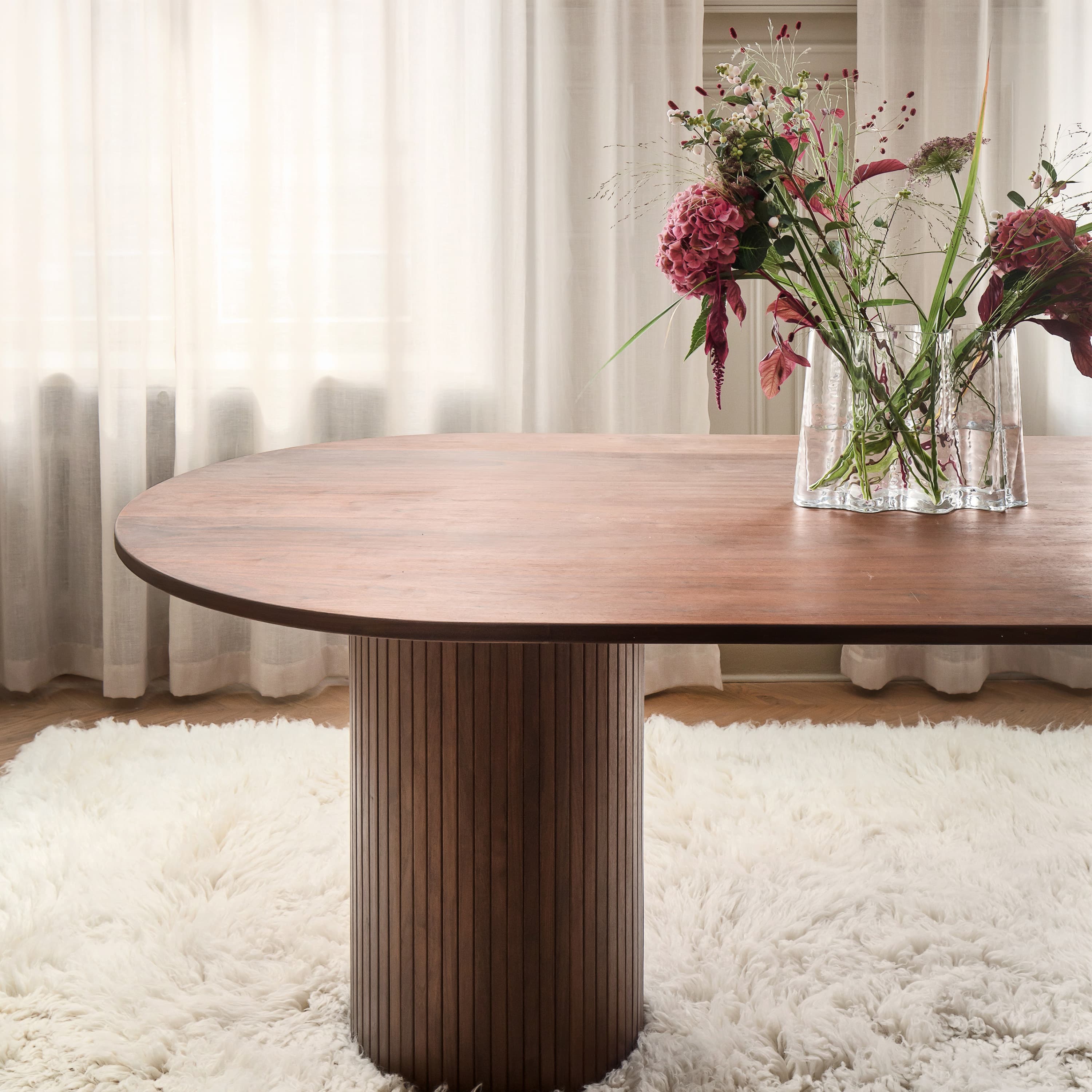 Adele Matbord Valnöt 220cm