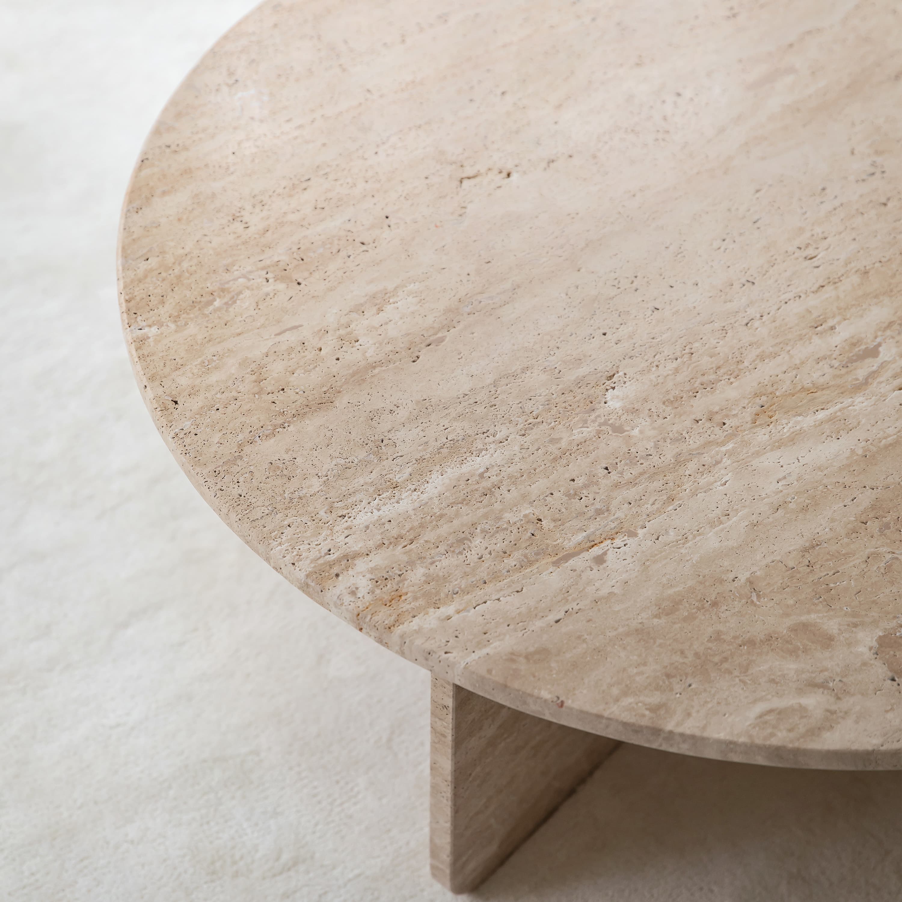Travis Soffbord Travertin Ø85